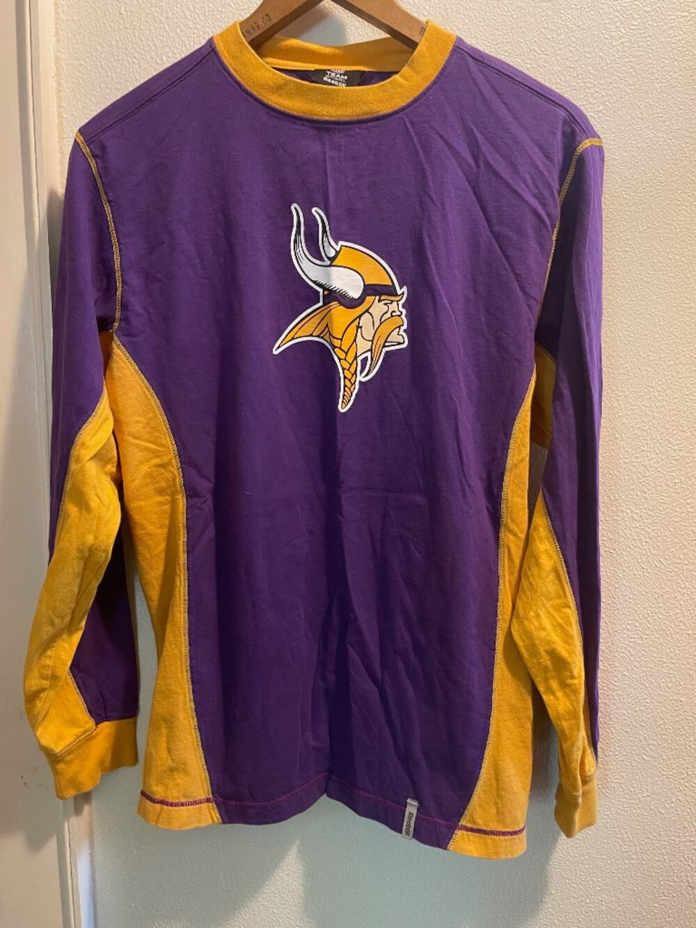 NFL Minnesota VIkings long sleeve purple gold shirt Rebok vintage stitching Sm